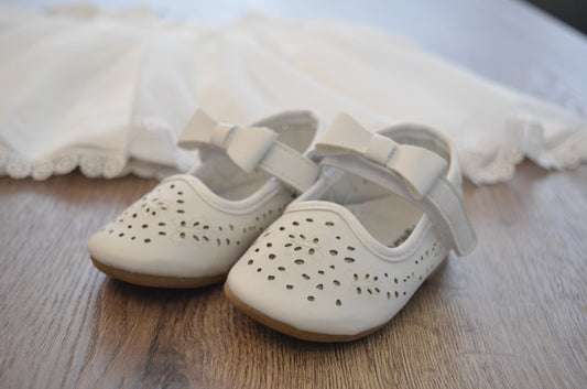 Balti odiniai bateliai